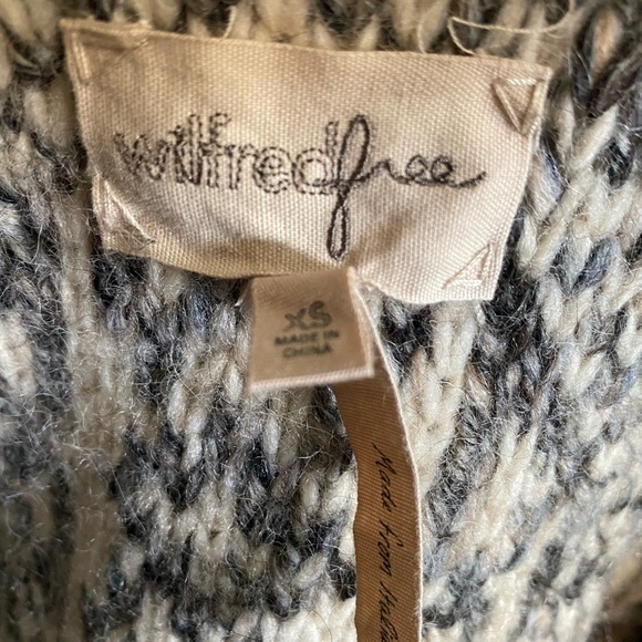 Wilfred free sized XS wool and alpaca blend sweater/ cardigan - Picture 3 of 8